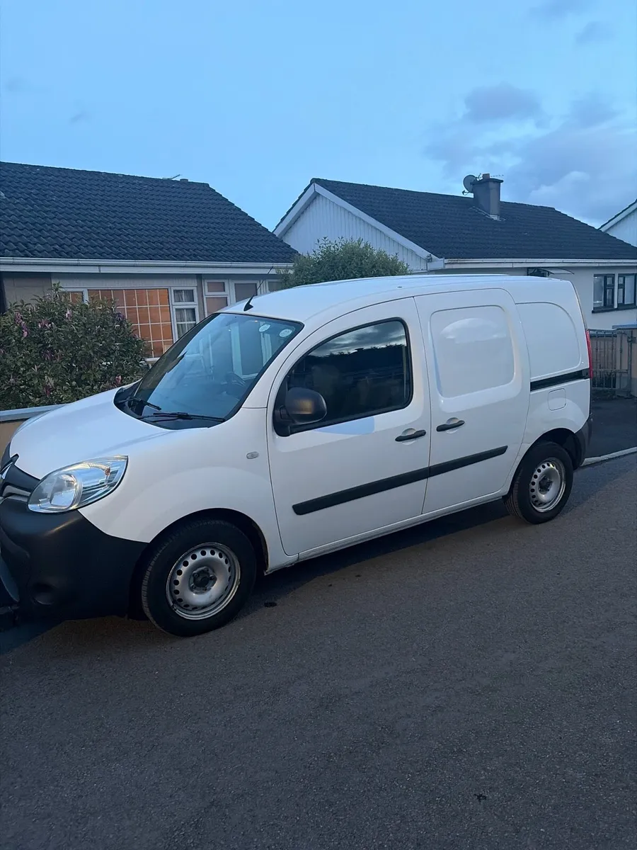 Van - Image 3
