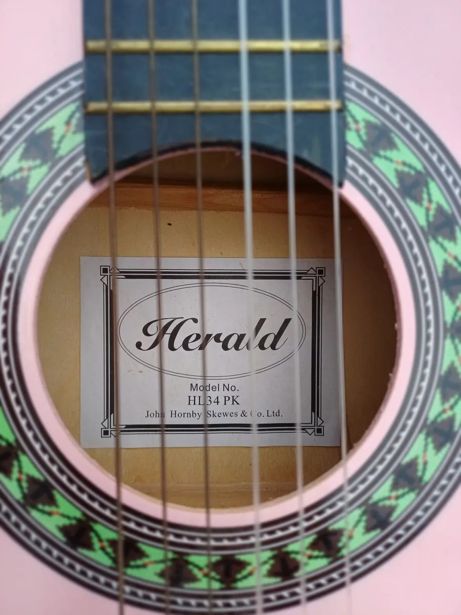 Herald HL34 Beginners Guitar - Image 4