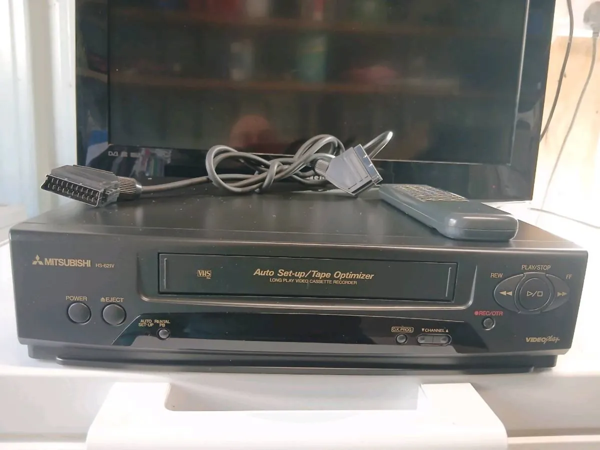 Mitsubishi vcr player - Image 2
