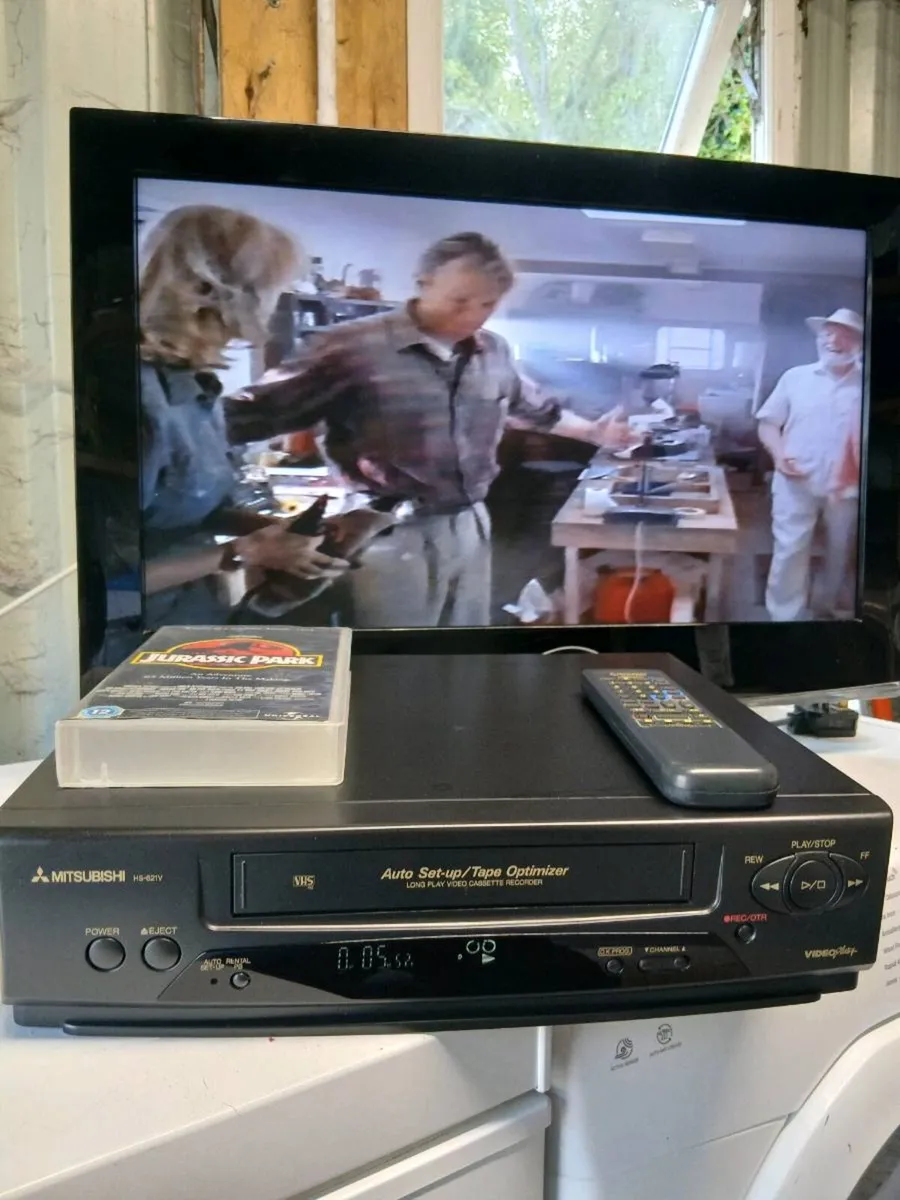 Mitsubishi vcr player - Image 4