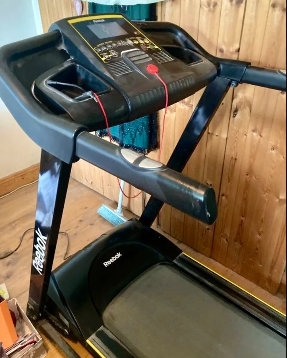 Reebok ONE GT 30 Treadmill - Image 4