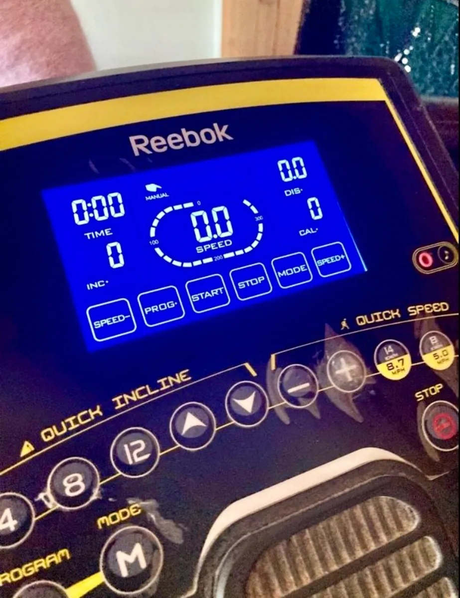 Reebok ONE GT 30 Treadmill - Image 2