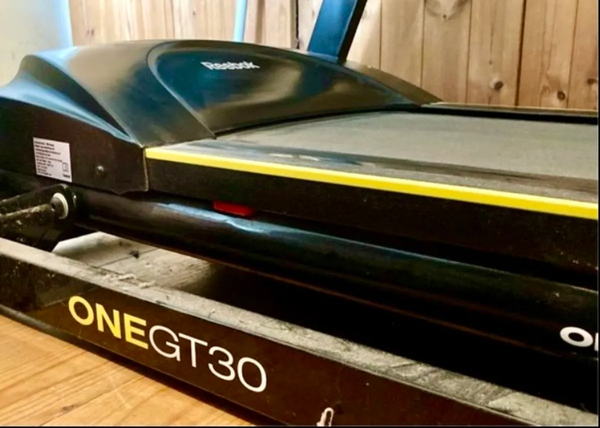 Reebok ONE GT 30 Treadmill - Image 3