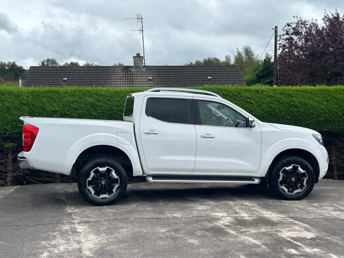 19 Nissan Navara 2.3 Dci Tekna - Image 4