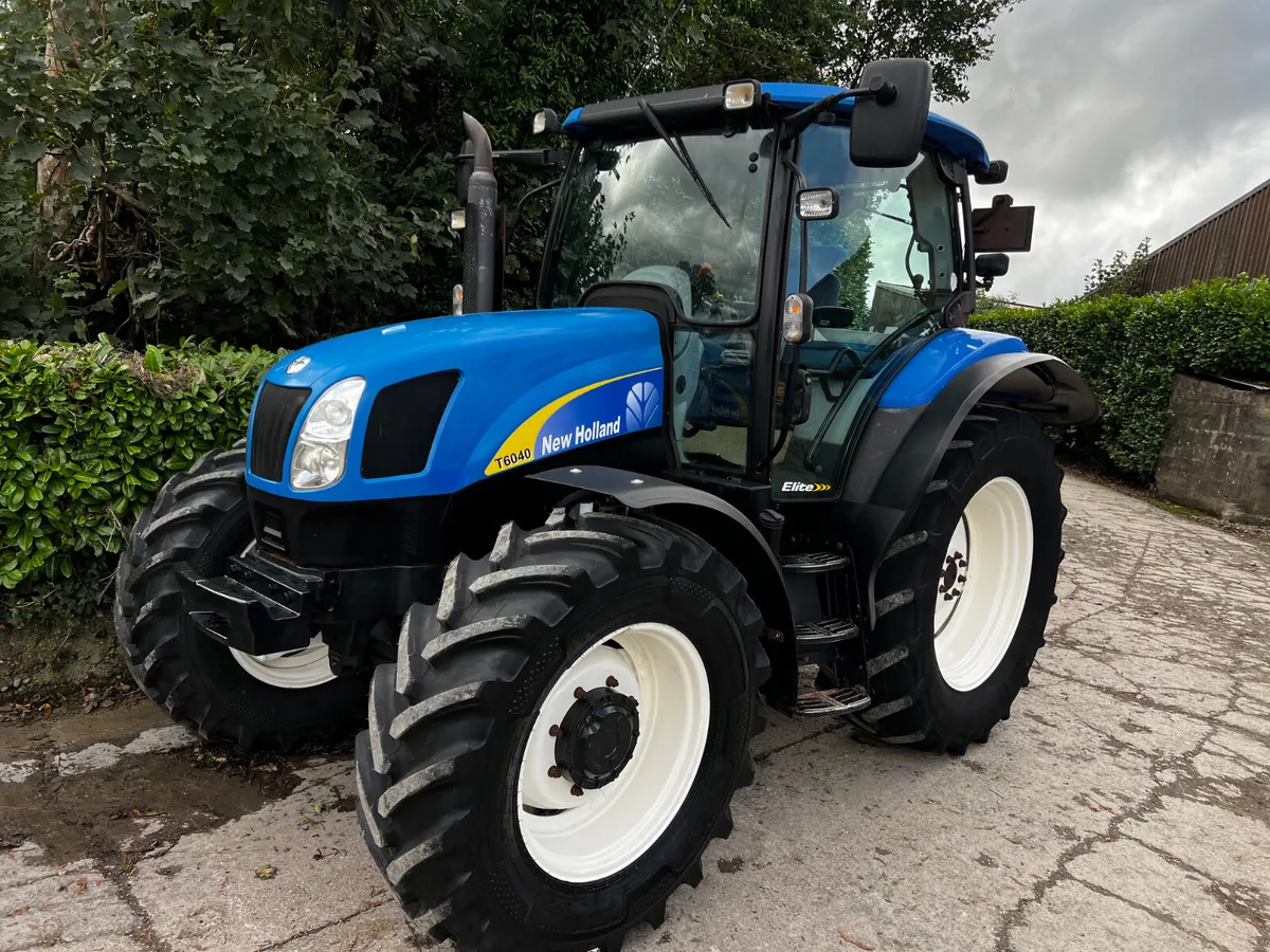 2009 New Holland T6040 Elite - Image 2
