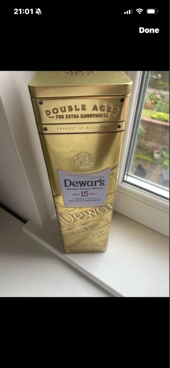 Dewars 15 yrs aged Metal Box - Image 1