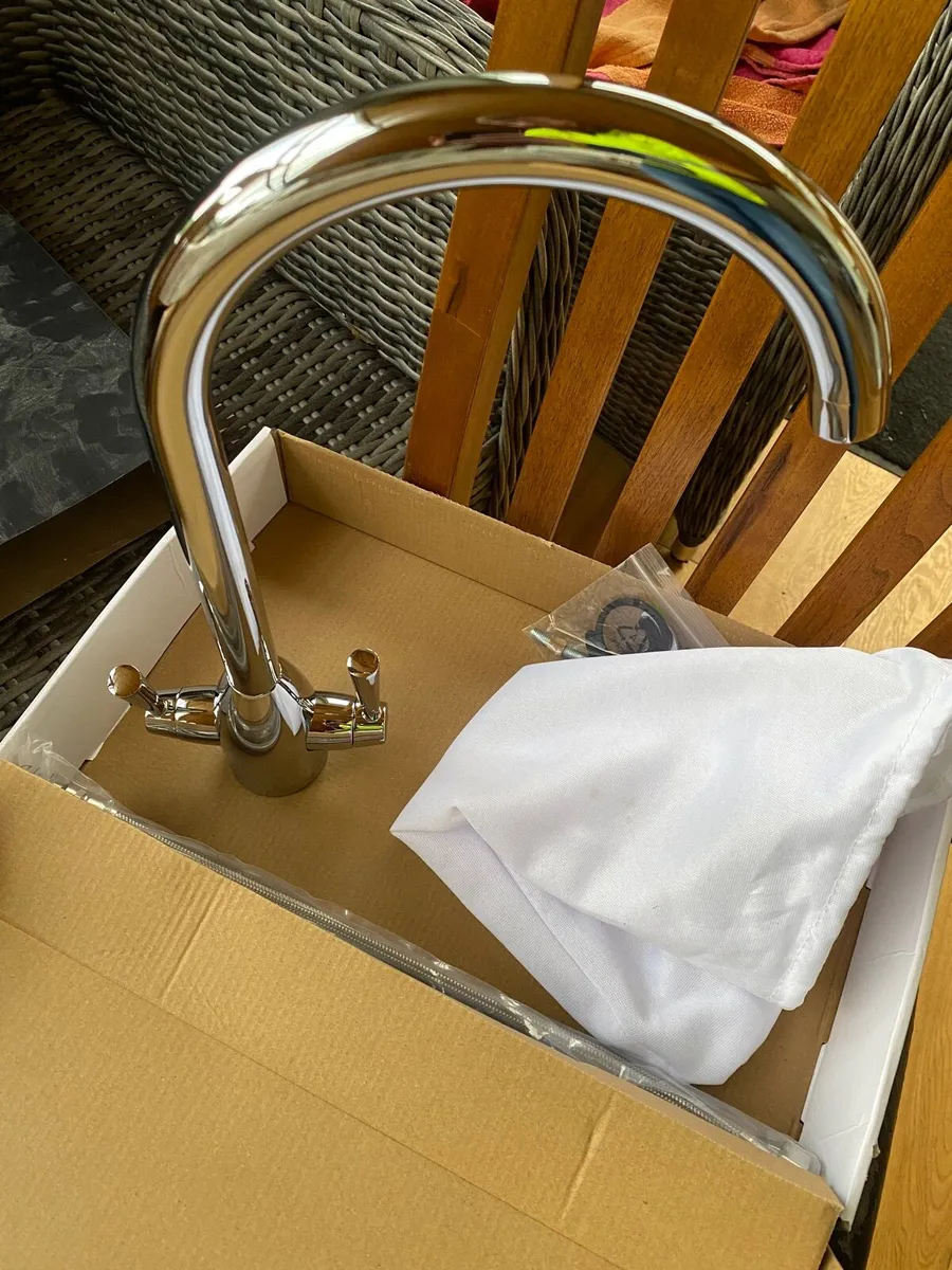 Sink tap - Image 1