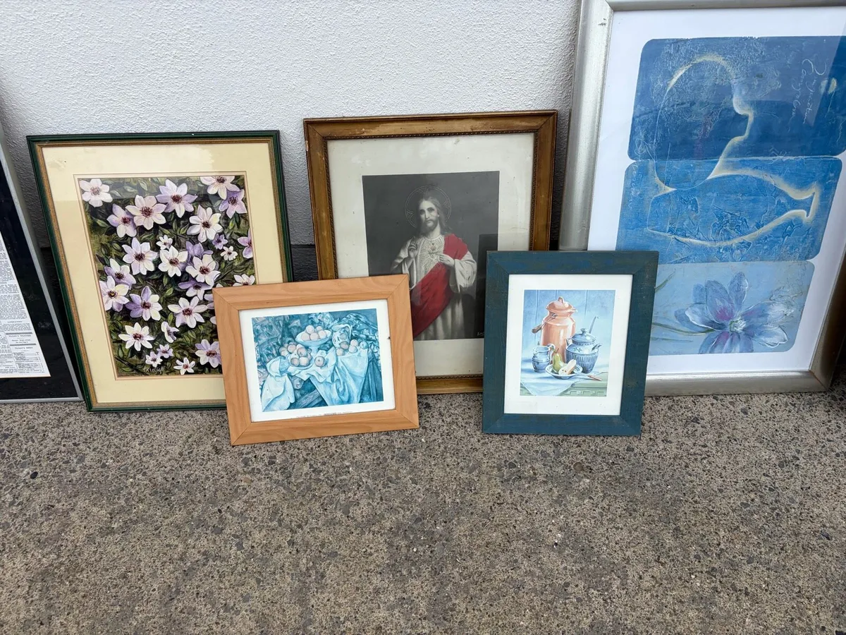 mirrors and pictures €10 each or all €30 - Image 2