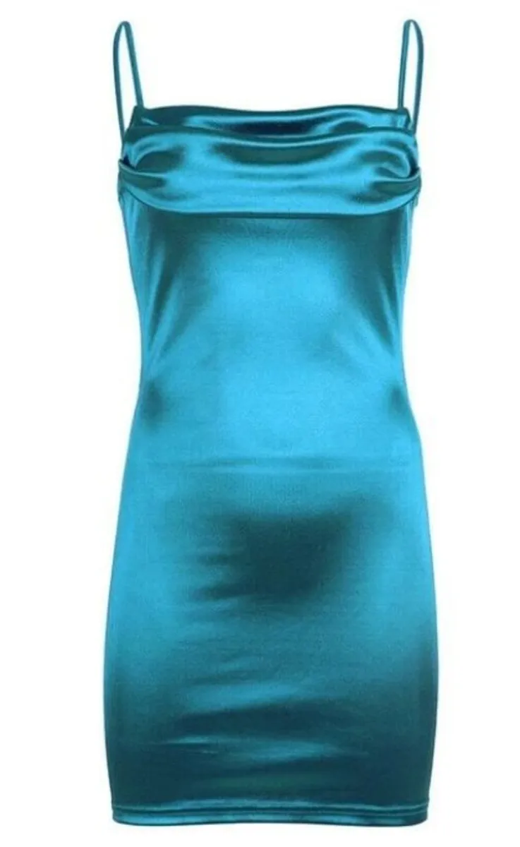 Ladies Spaghetti Strap Vintage Dress - Image 2