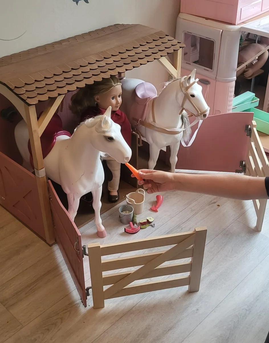 🐴 Our Generation Horse & Stable Bundle - Image 2