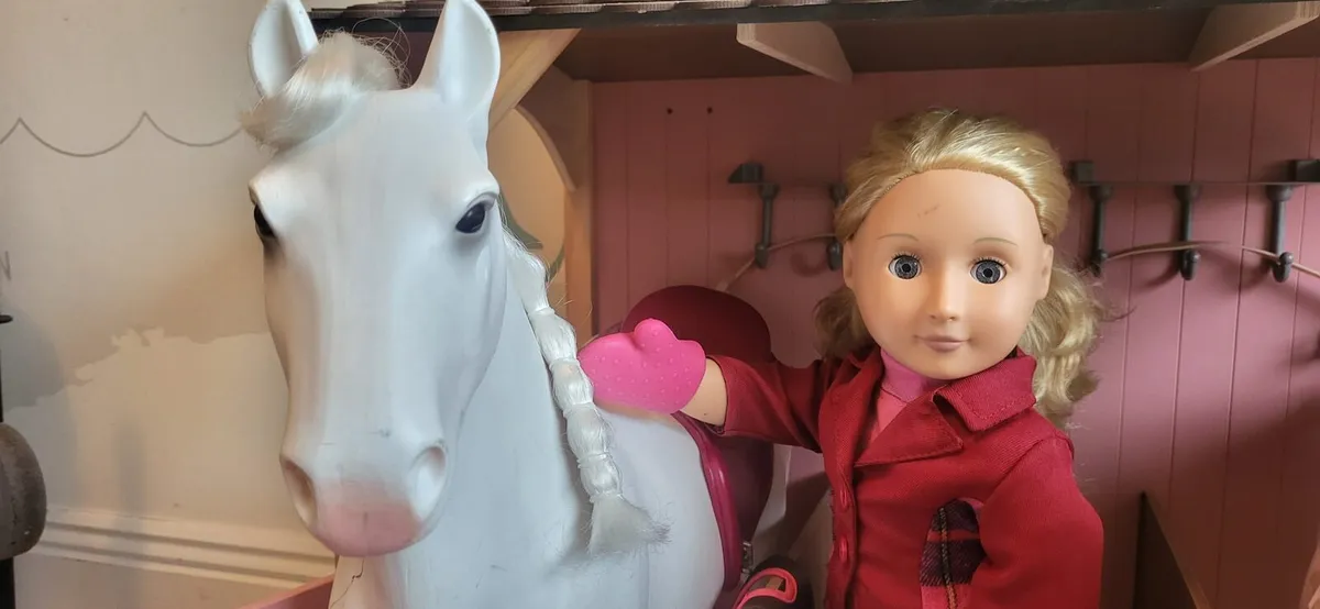 🐴 Our Generation Horse & Stable Bundle - Image 3