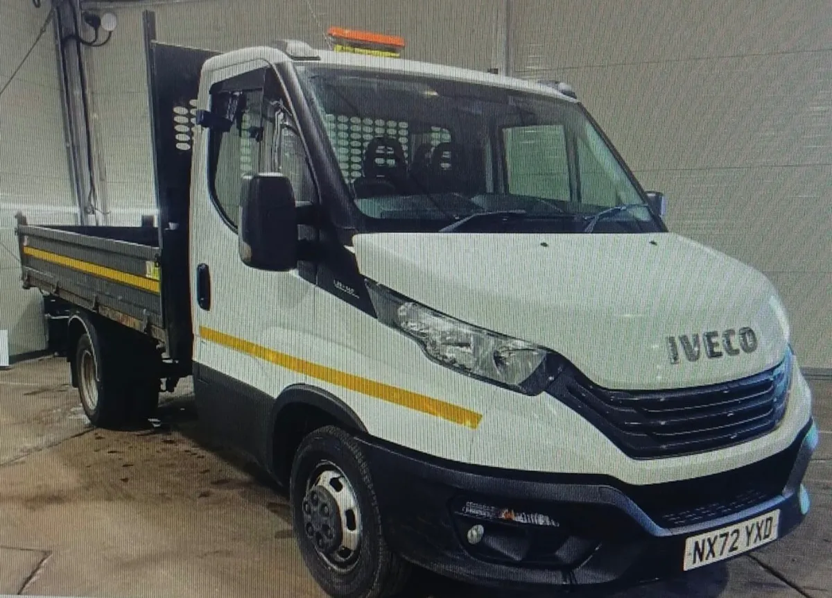 2022 Iveco Daily Twin Wheel Tipper Only 23k miles - Image 1