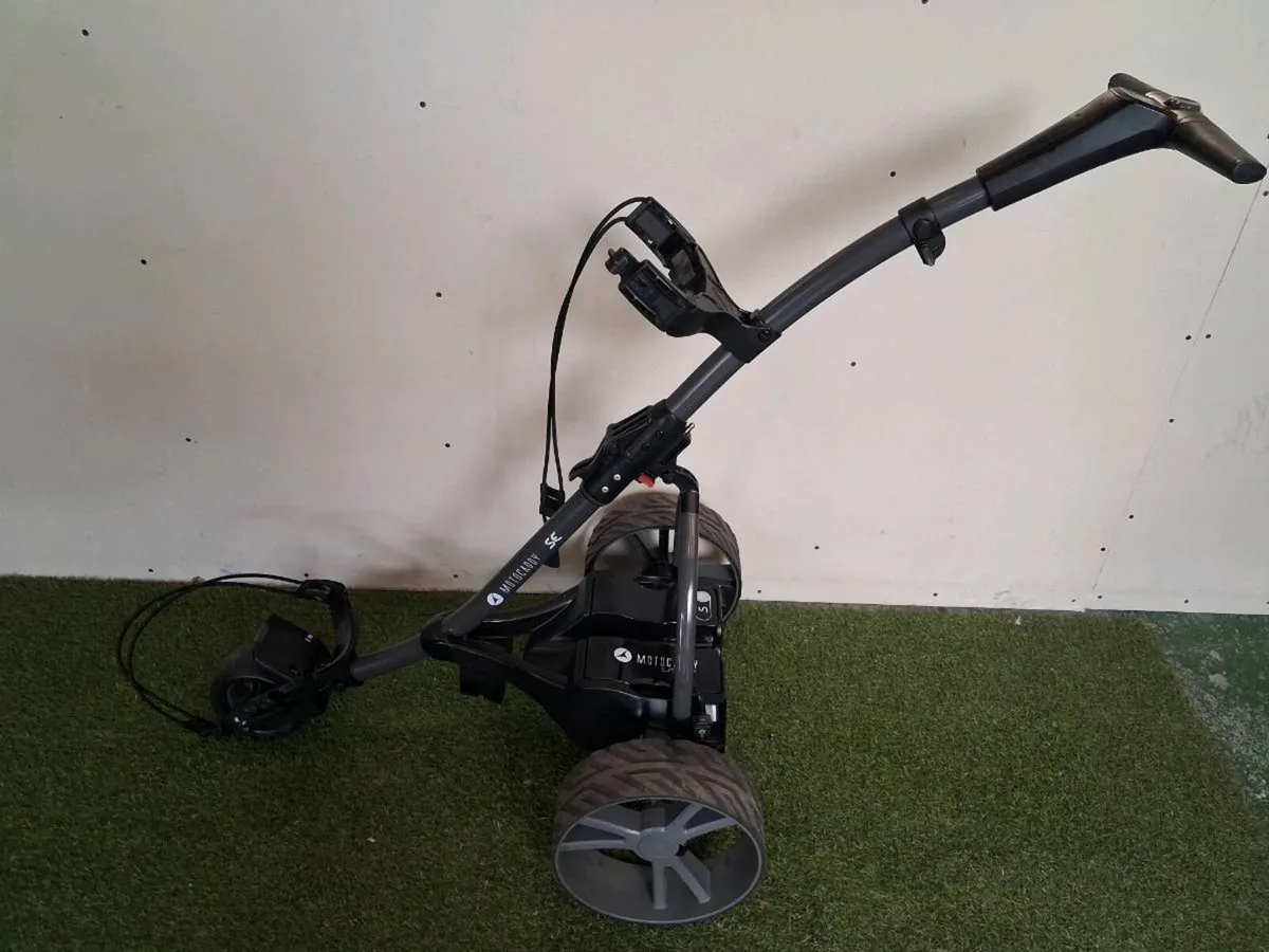 Motocaddy SE and lithium battery - Image 3