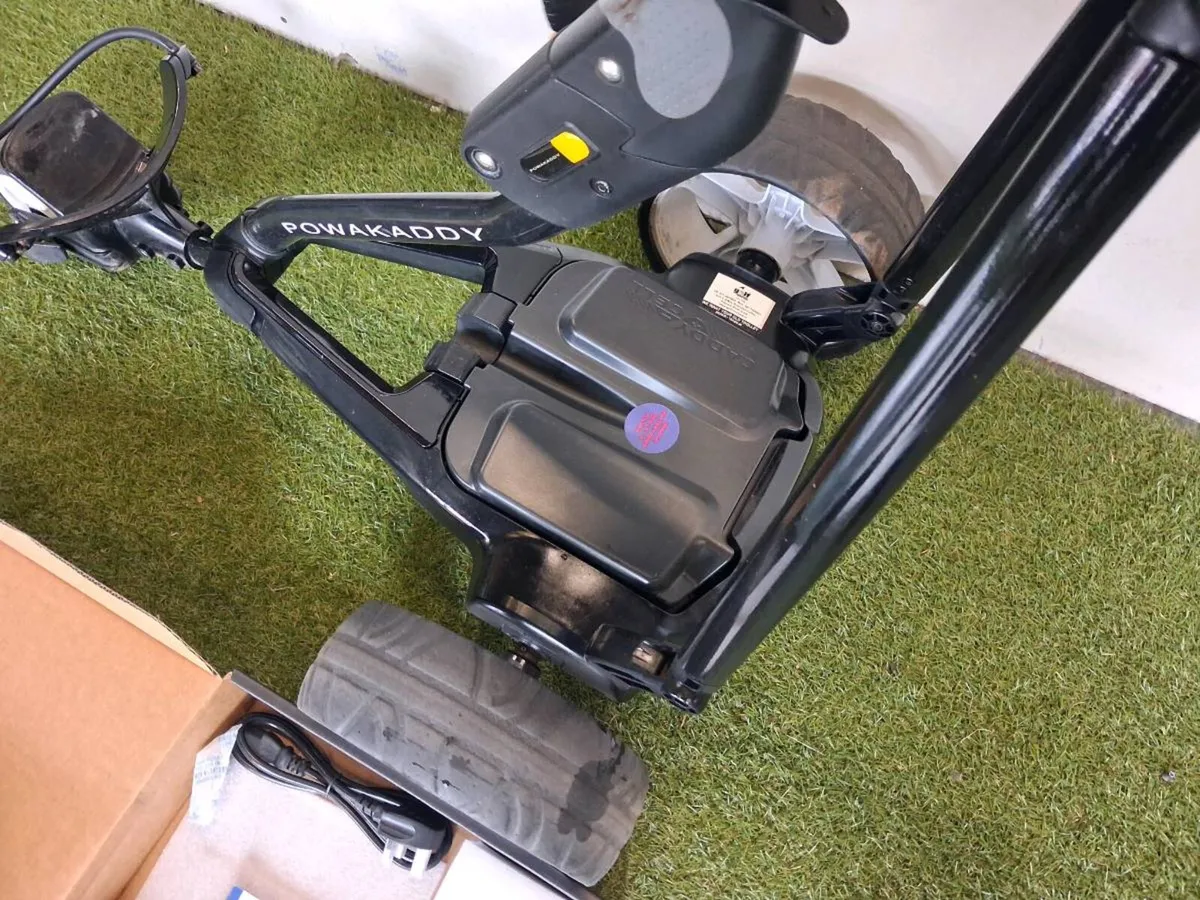 Powakaddy FW3 and new battery - Image 2