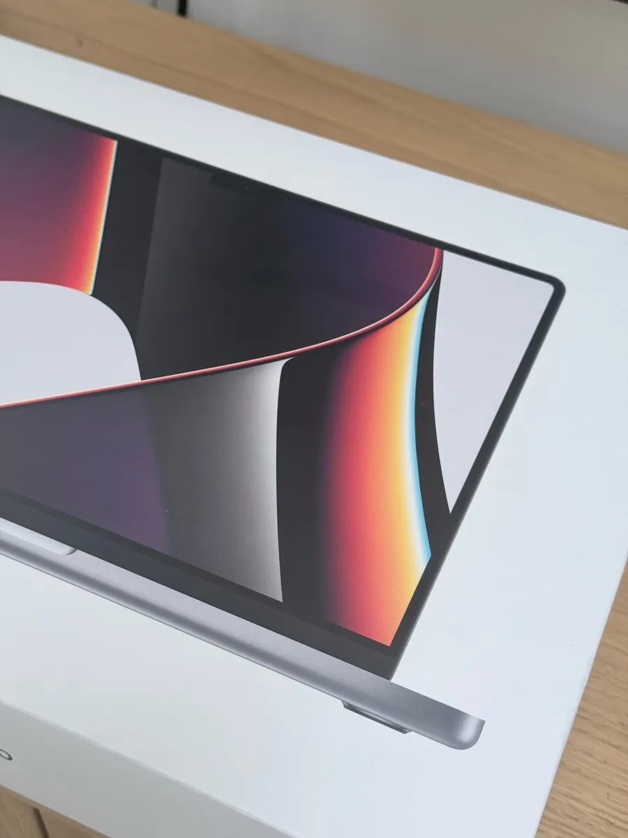 MacBook M1 Max 14” Flawless - Image 1