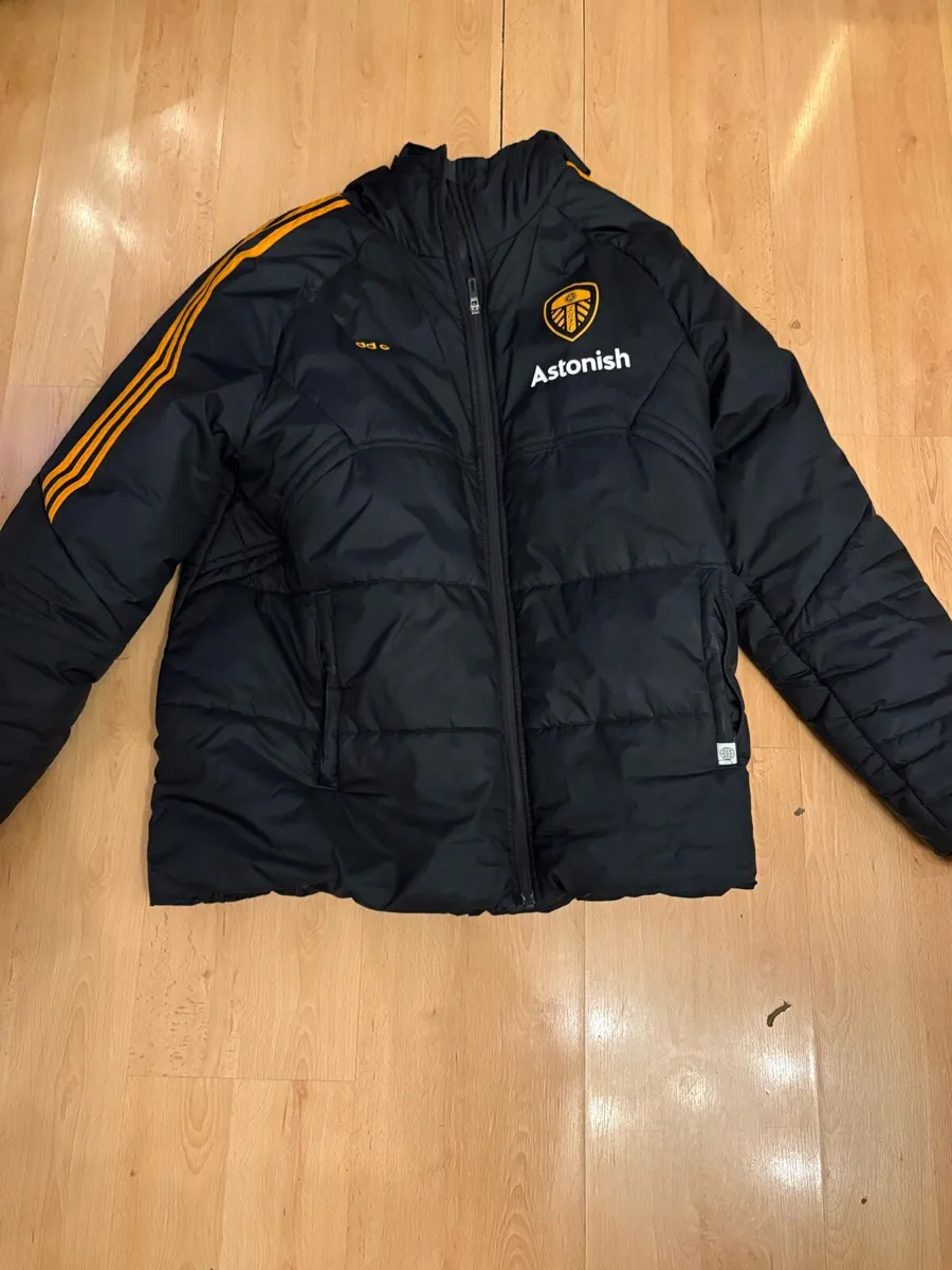 Leeds United Adidas Jacket Large - Image 1