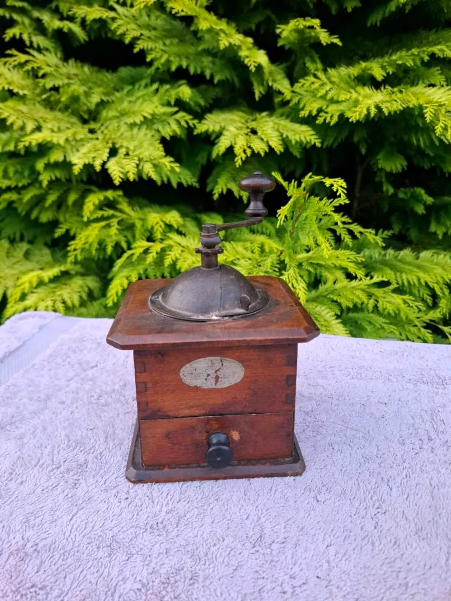 By post only old coffee grinder - Image 1