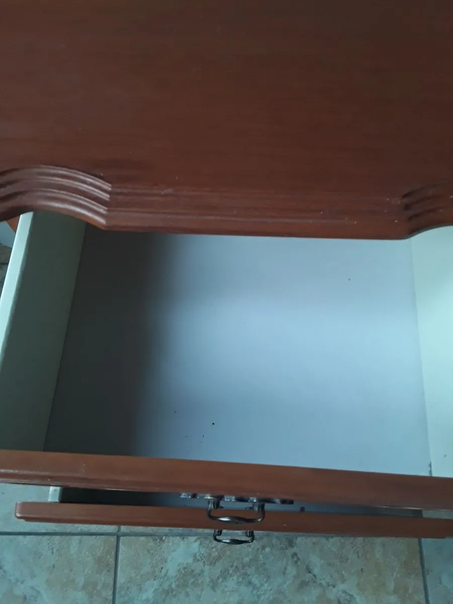 Rossmore tree draw Locker good condition - Image 2