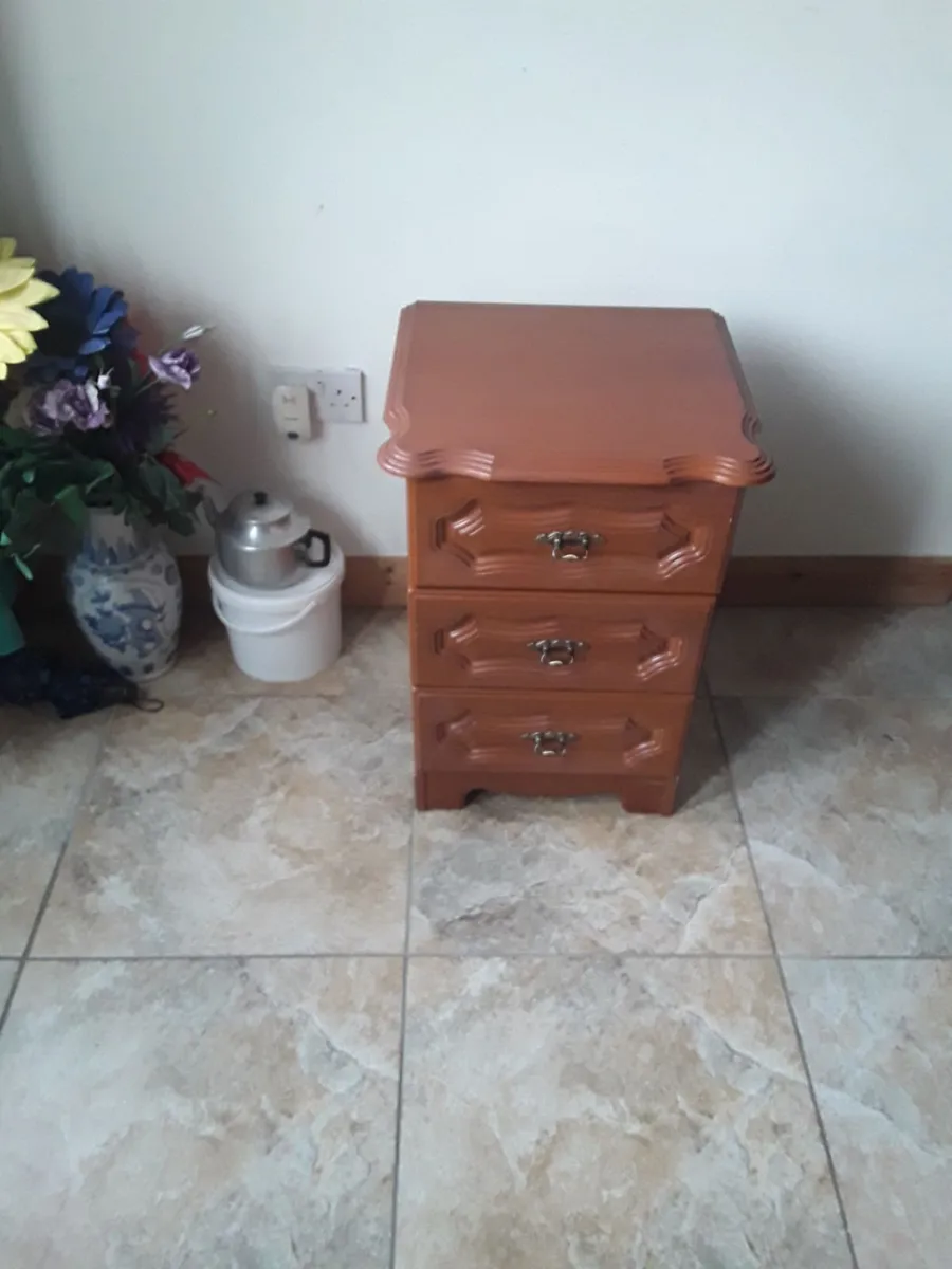 Rossmore tree draw Locker good condition - Image 4