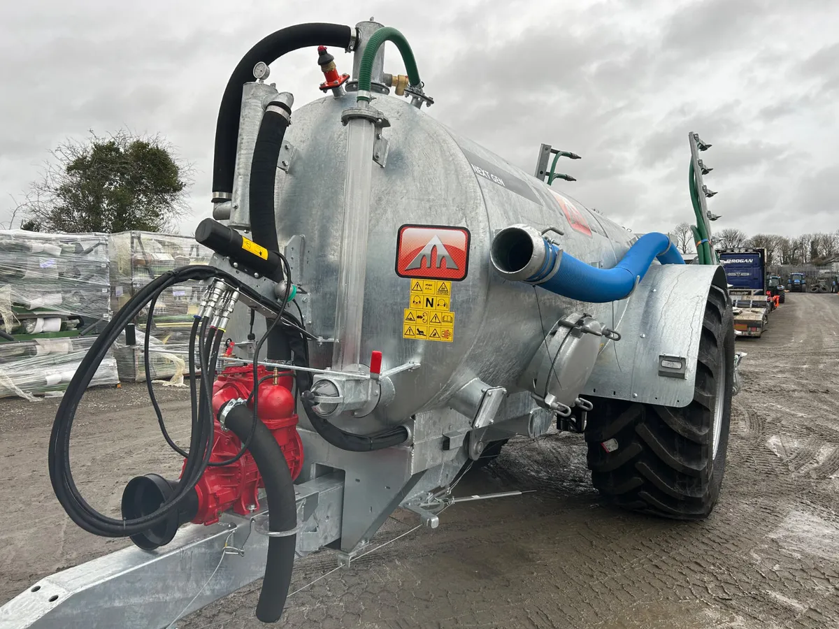 New Abbey 1650GL Slurry Tank with Trailing Shoe - Image 3
