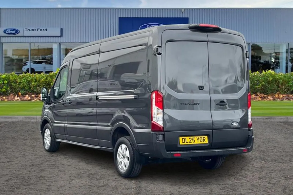 Ford Transit 350 Limited AUTO L3 H2 LWB Medium Roo - Image 2