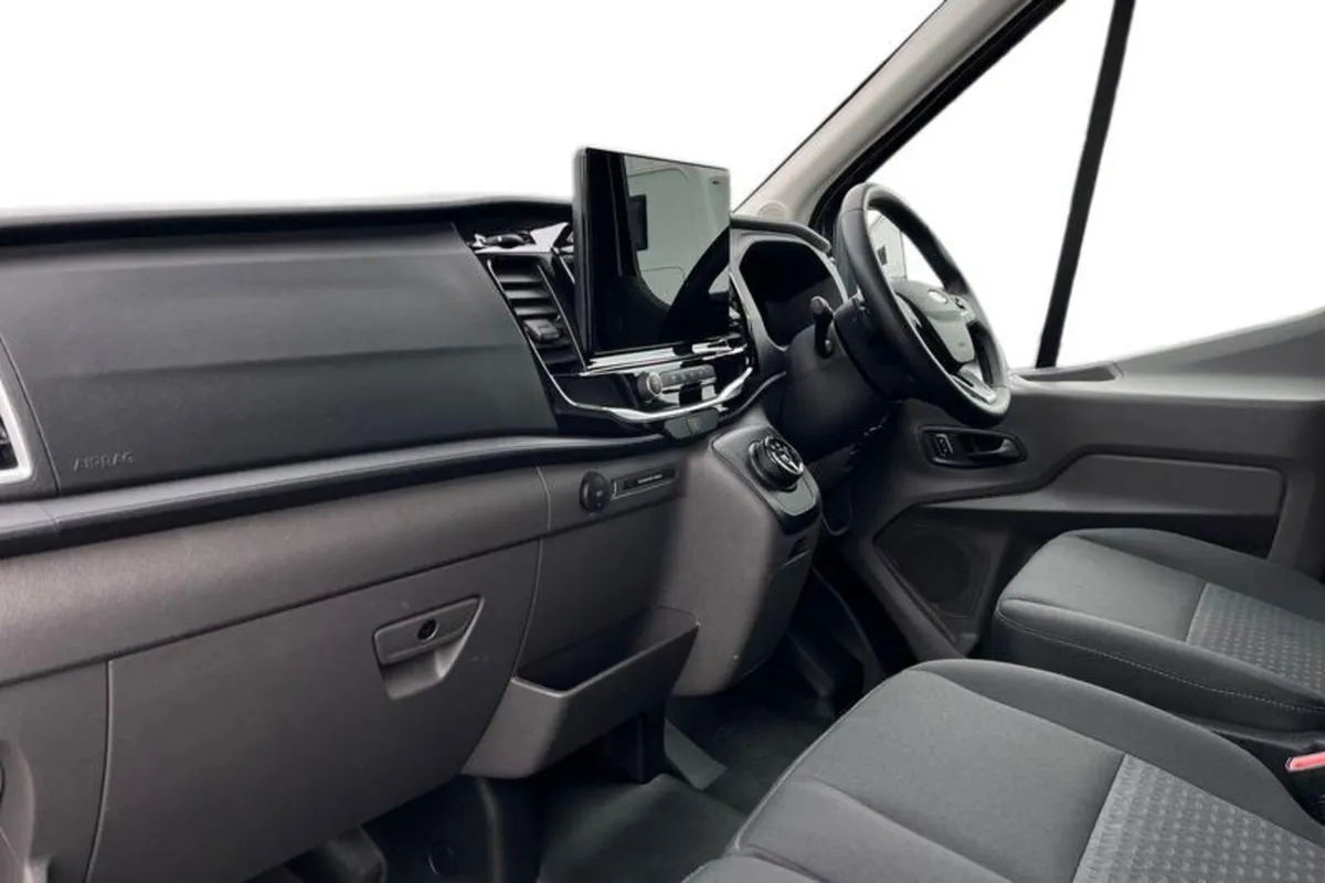 Ford Transit 350 Limited AUTO L3 H2 LWB Medium Roo - Image 3