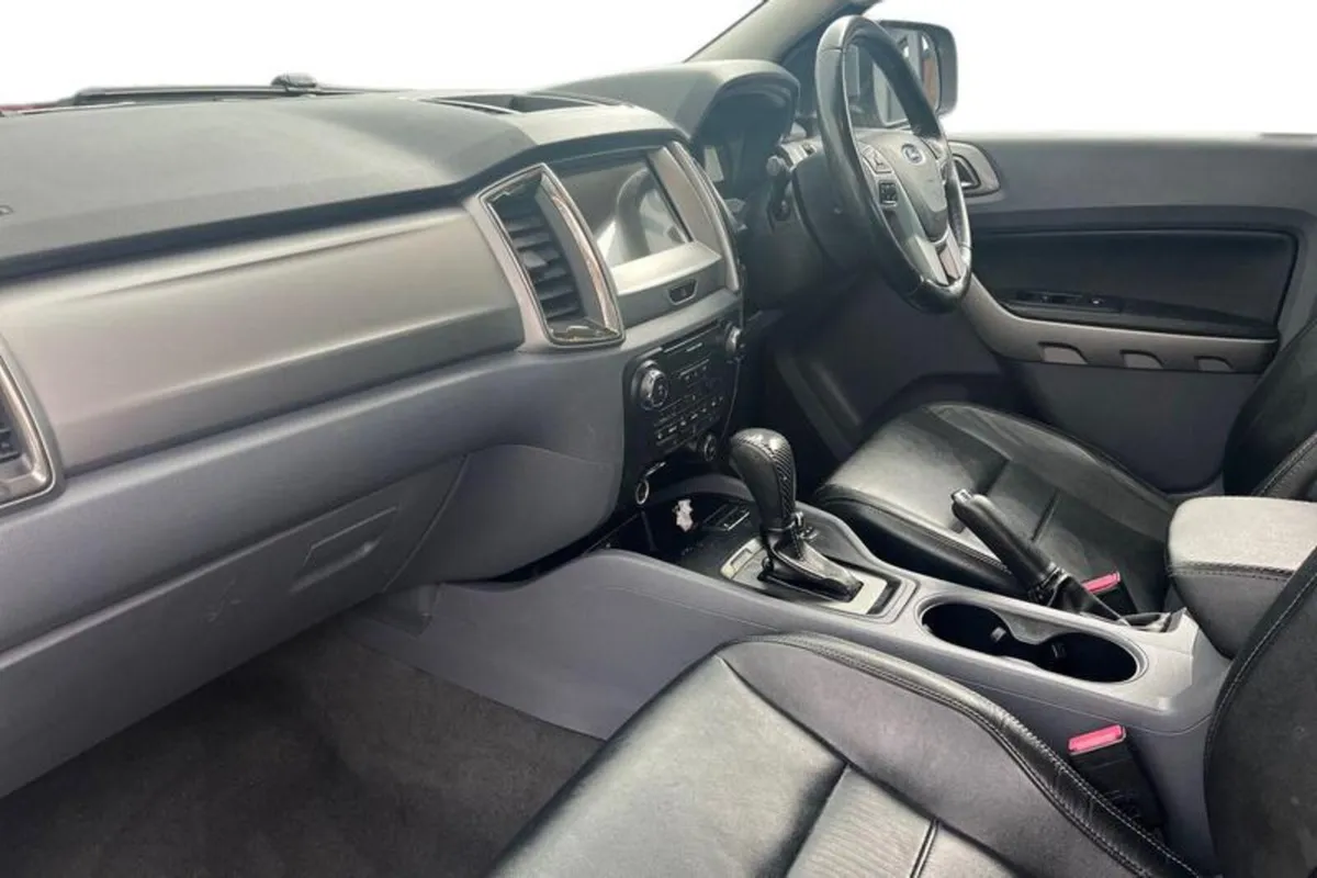 Ford Ranger 2.2 TDCi Limited 1 Pickup Double Cab 4 - Image 3