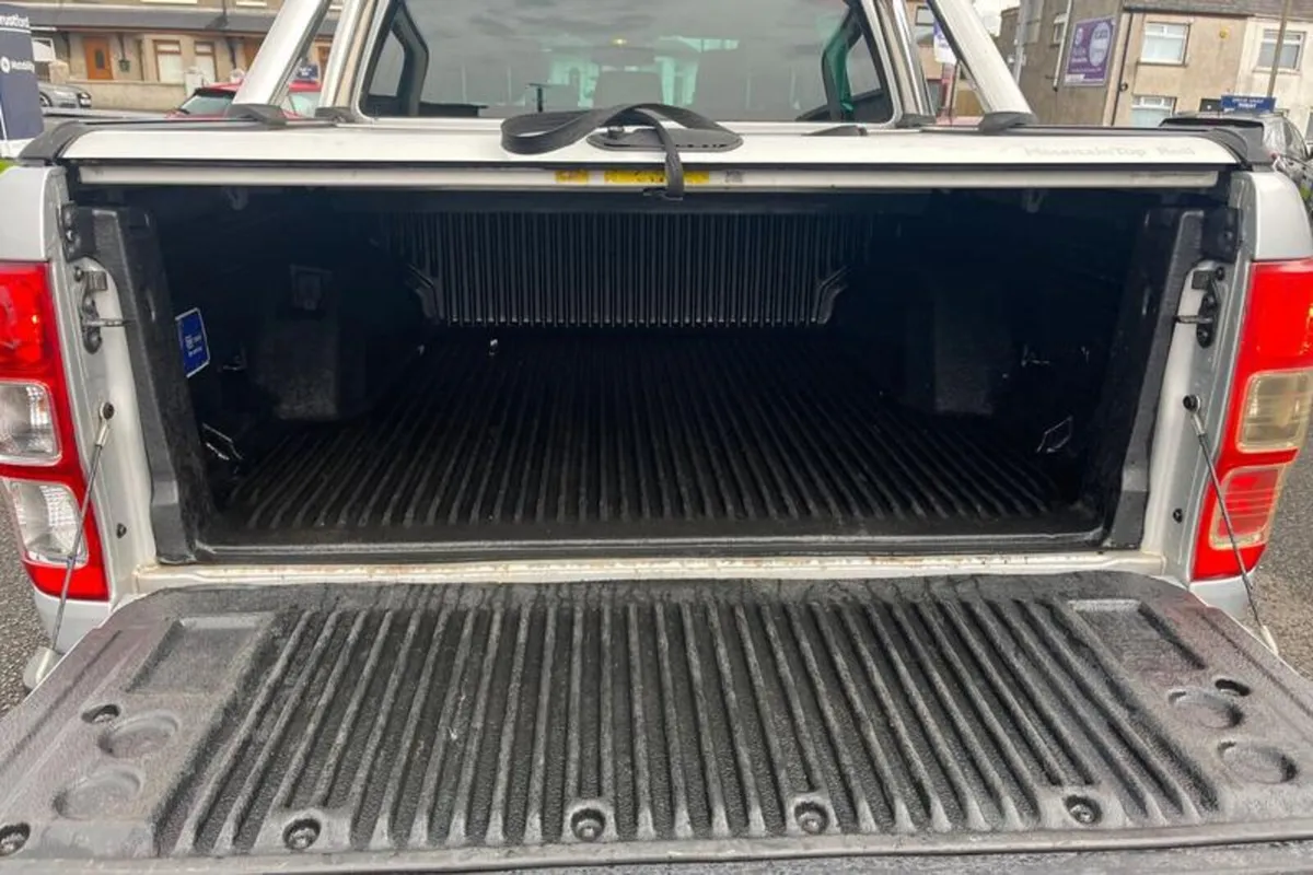 Ford Ranger 2.2 TDCi Limited 1 Pickup Double Cab 4 - Image 4