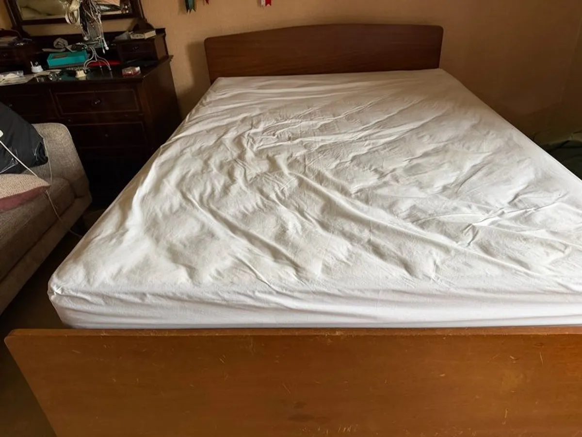 Double Bed - Image 2