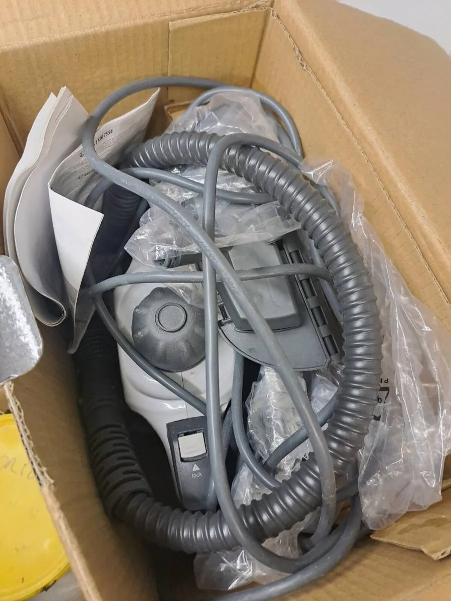 hand held steam cleaner - Image 2