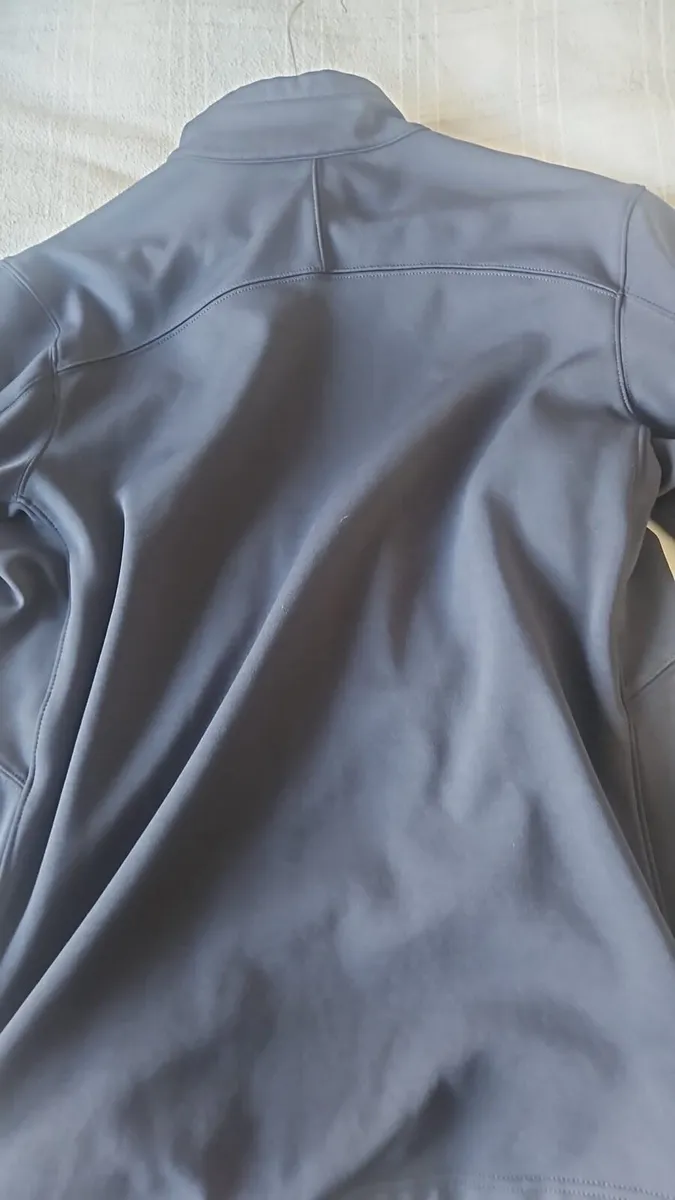 Dark grey NorthFace Soft Shell Jacket - Image 3
