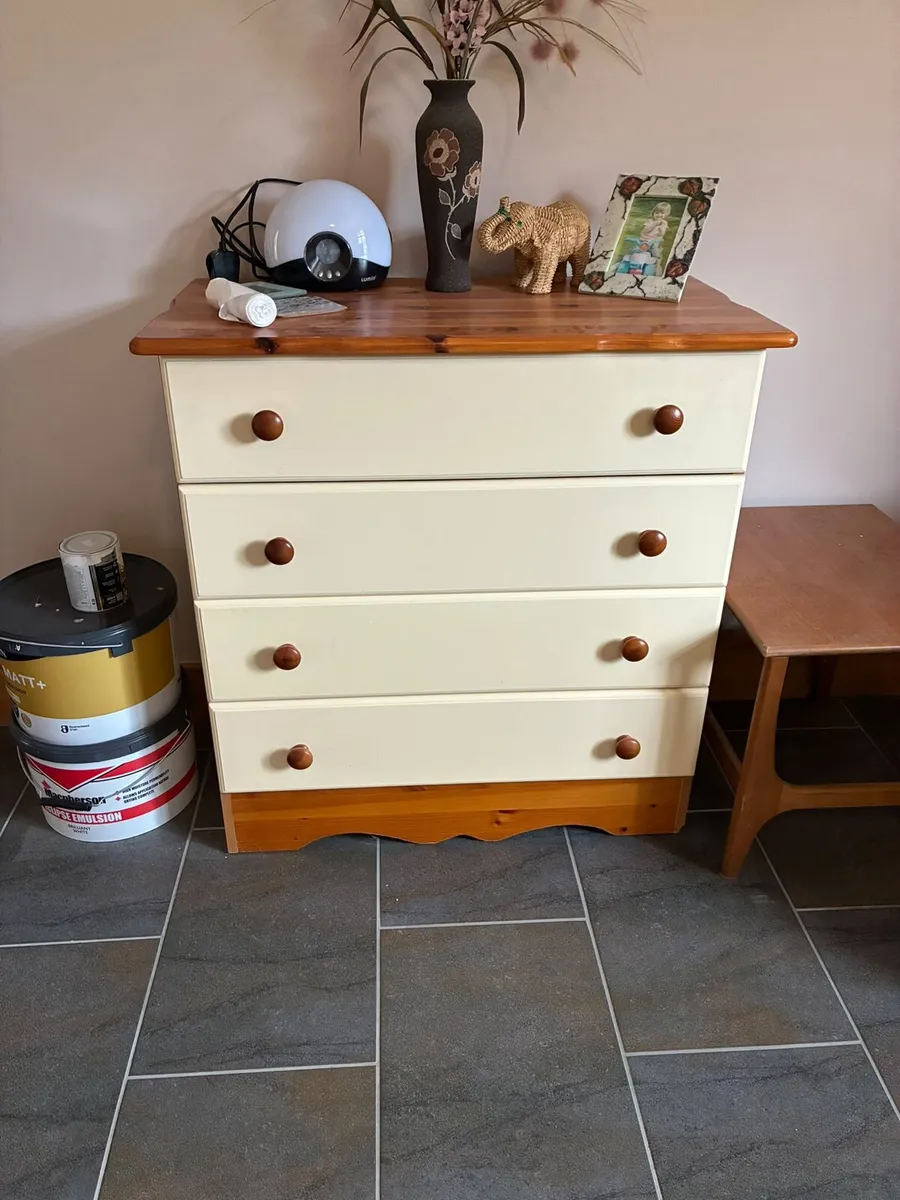 Bedroom furniture set - Image 2
