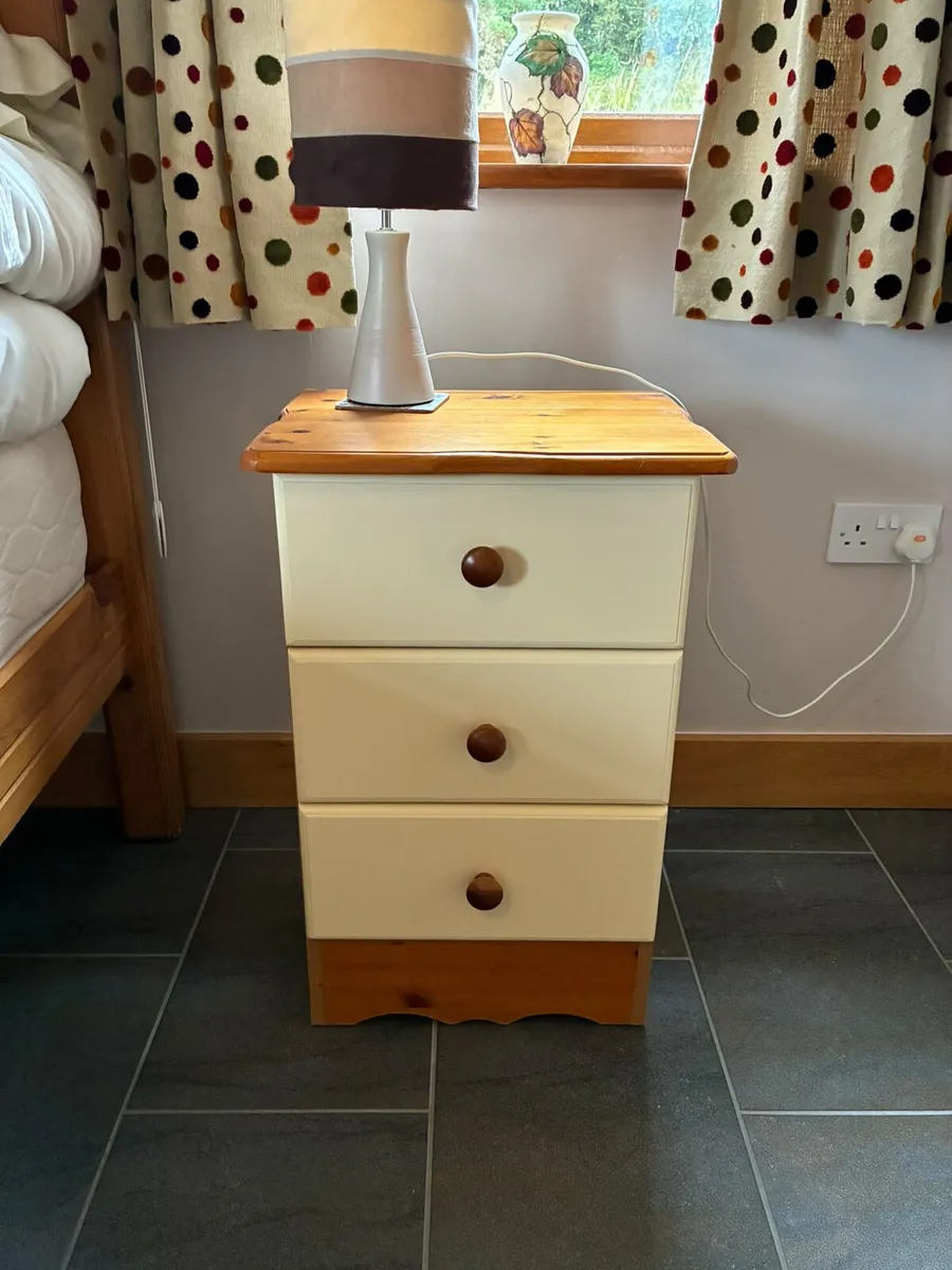 Bedroom furniture set - Image 3
