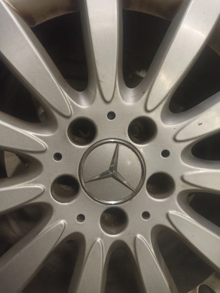 Mercedes E Class (W211) Alloy Wheels - Image 3