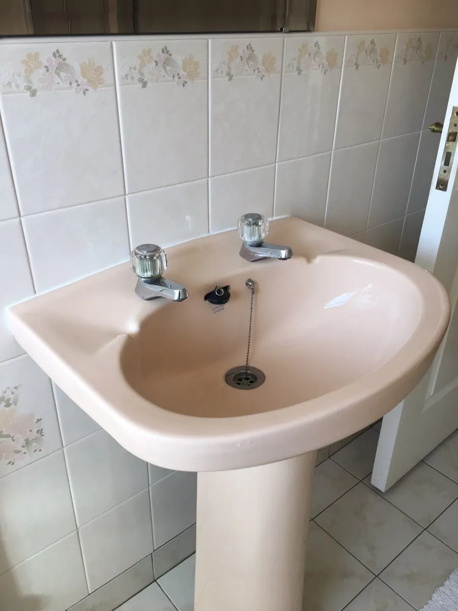 Bathroom Suite - Image 2