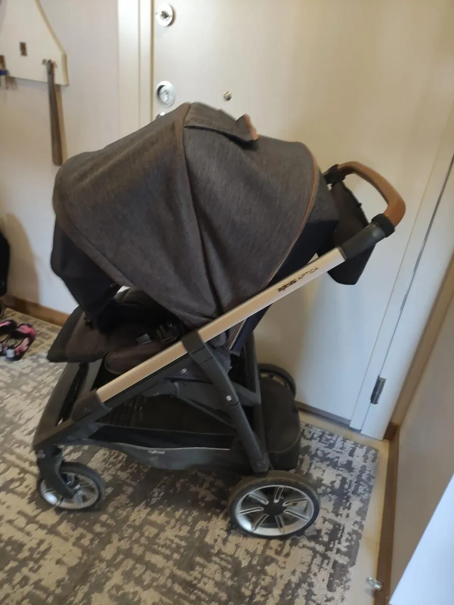 Inglesina Aptica Stroller & Cab 0+ Infant Car Seat - Image 1