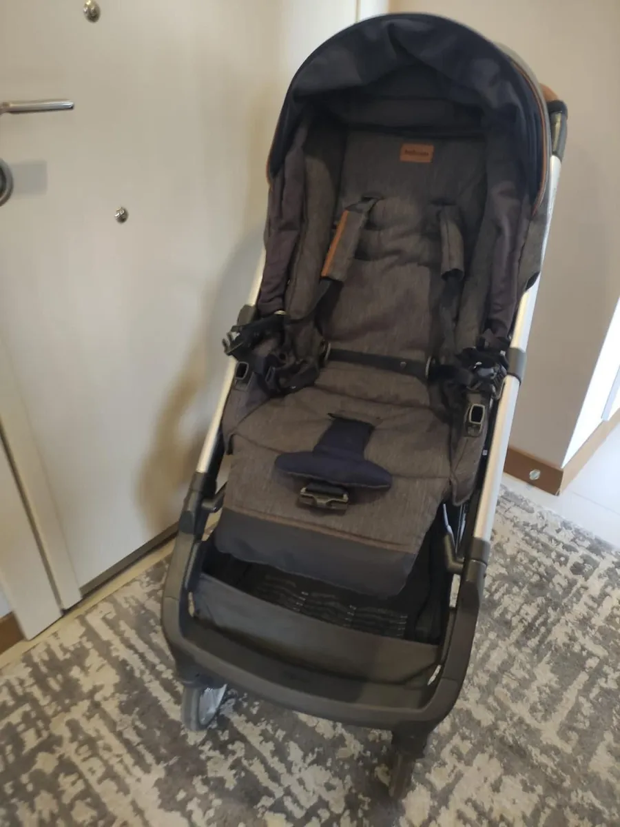 Inglesina Aptica Stroller & Cab 0+ Infant Car Seat - Image 4