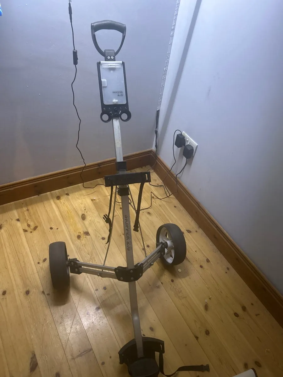 Golf trolley - Image 1