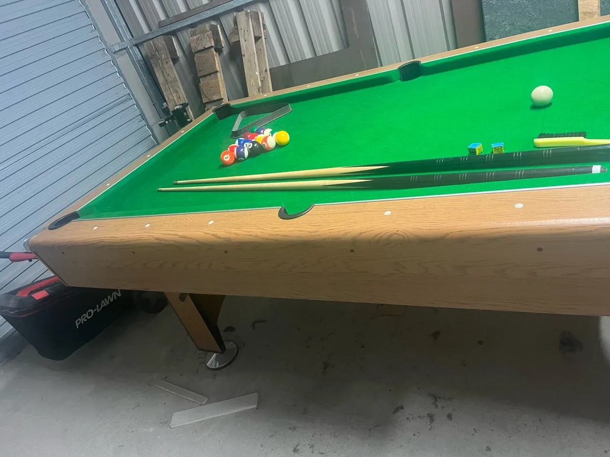 Pool table - Image 2
