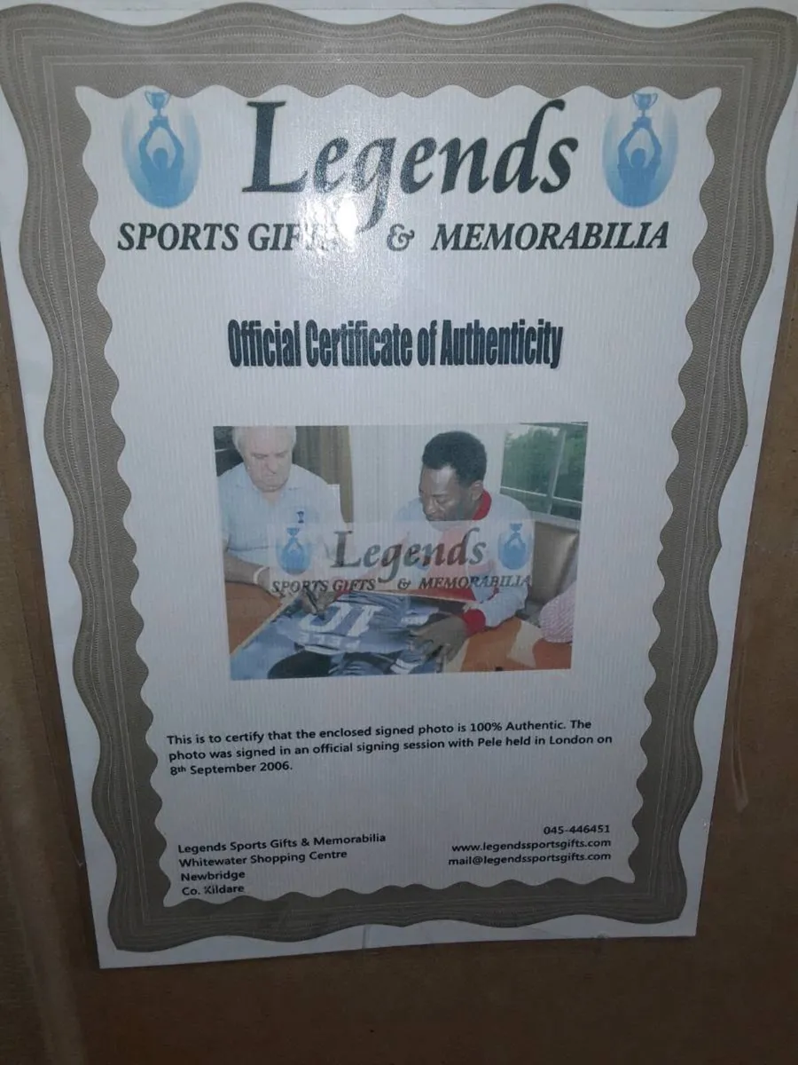 Pele signed picture with certificate - Image 2