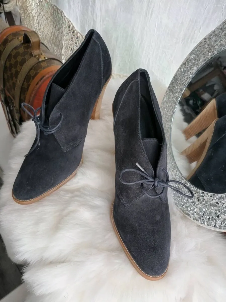 Clearance New Balenciaga suede 100mm boots NWT - Image 2