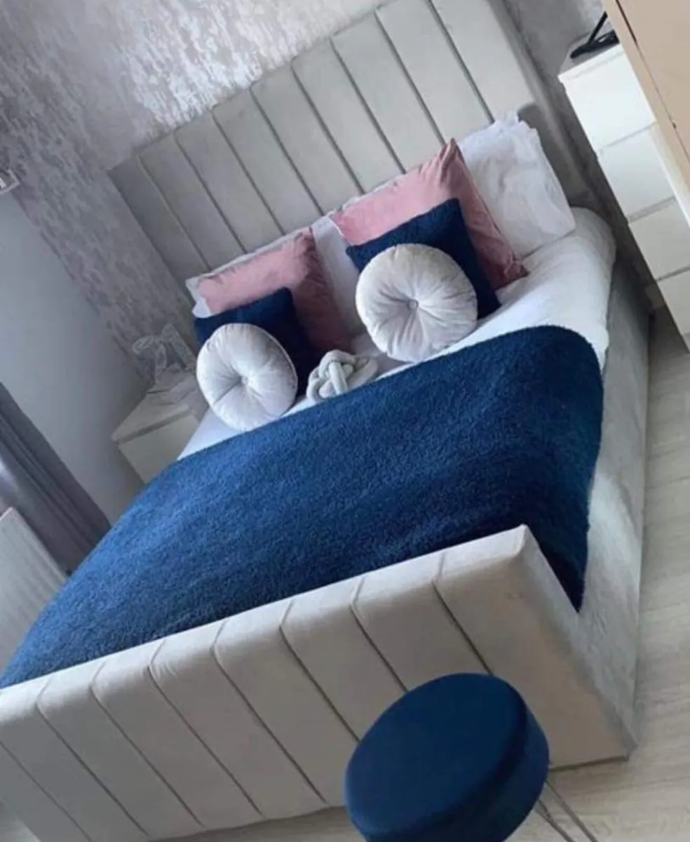 Bed - Image 1