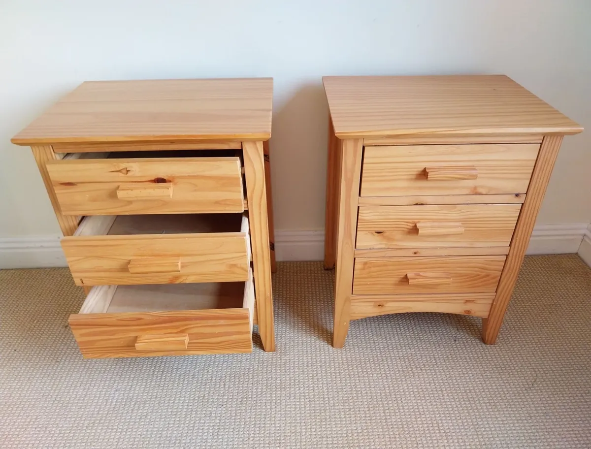 2 x Bedside Lockers (Solid Wood) - Image 4