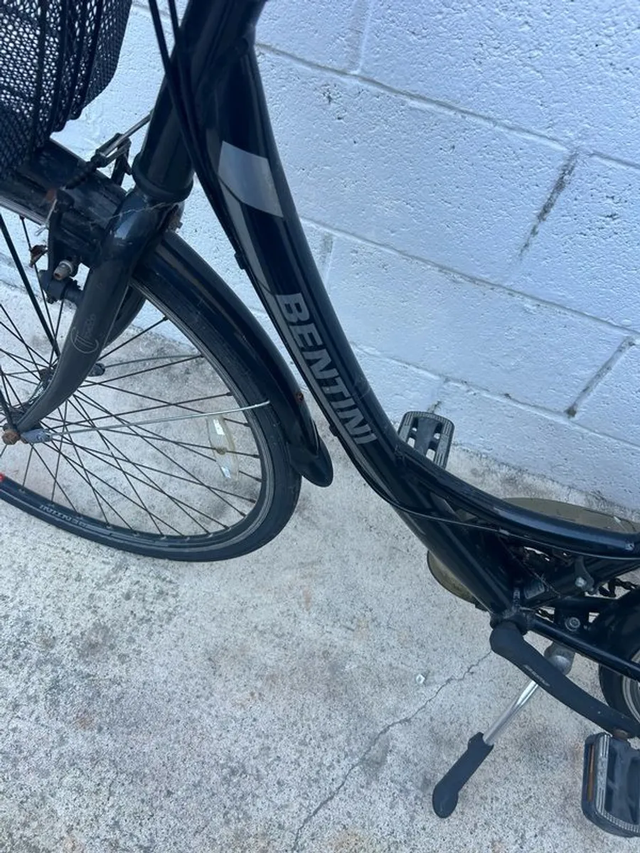 BENTINI ladies bike every thing works in good condition - Image 2