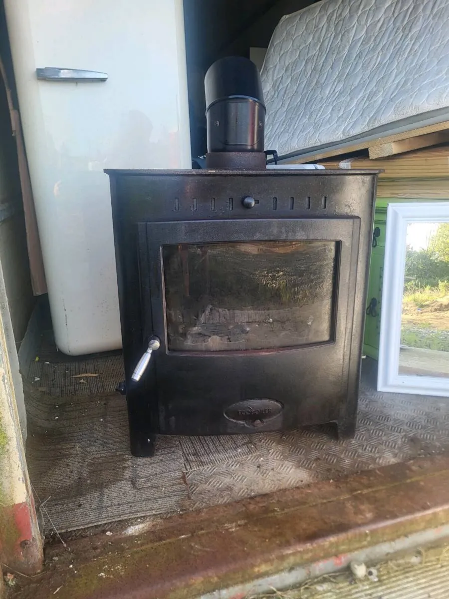 Stove - Image 1