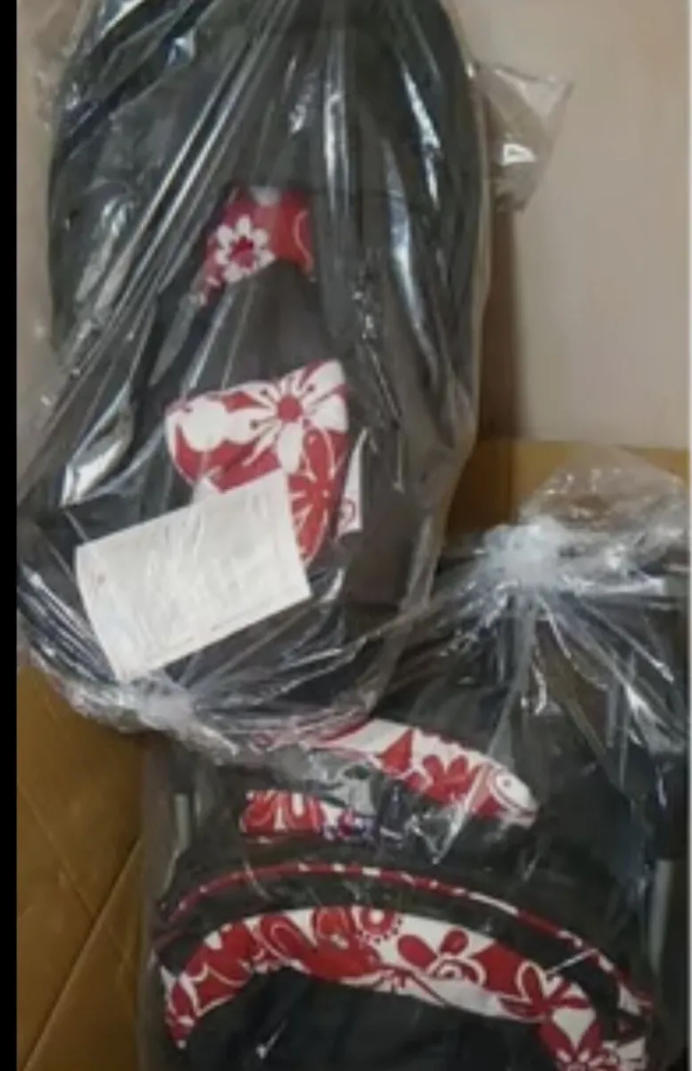 Was £465 3in1 flower travel system pram &extras - Image 1