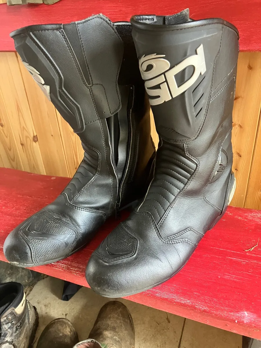 Sidi motorcycle boots - Image 4