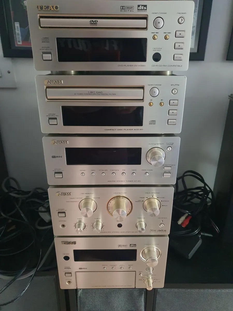 Hi Fi - Image 1
