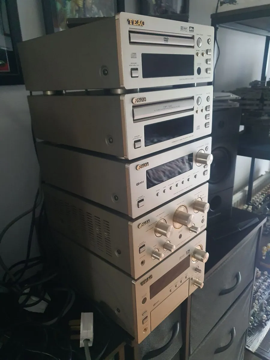Hi Fi - Image 4
