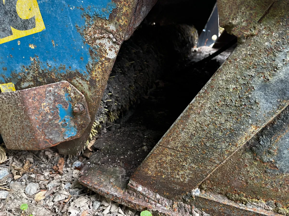 Used NC Sweeper brush - Volvo brackets - Image 3